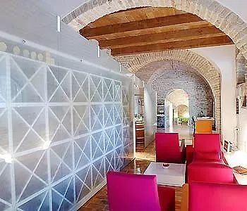 Dei Priori Hotel 3*